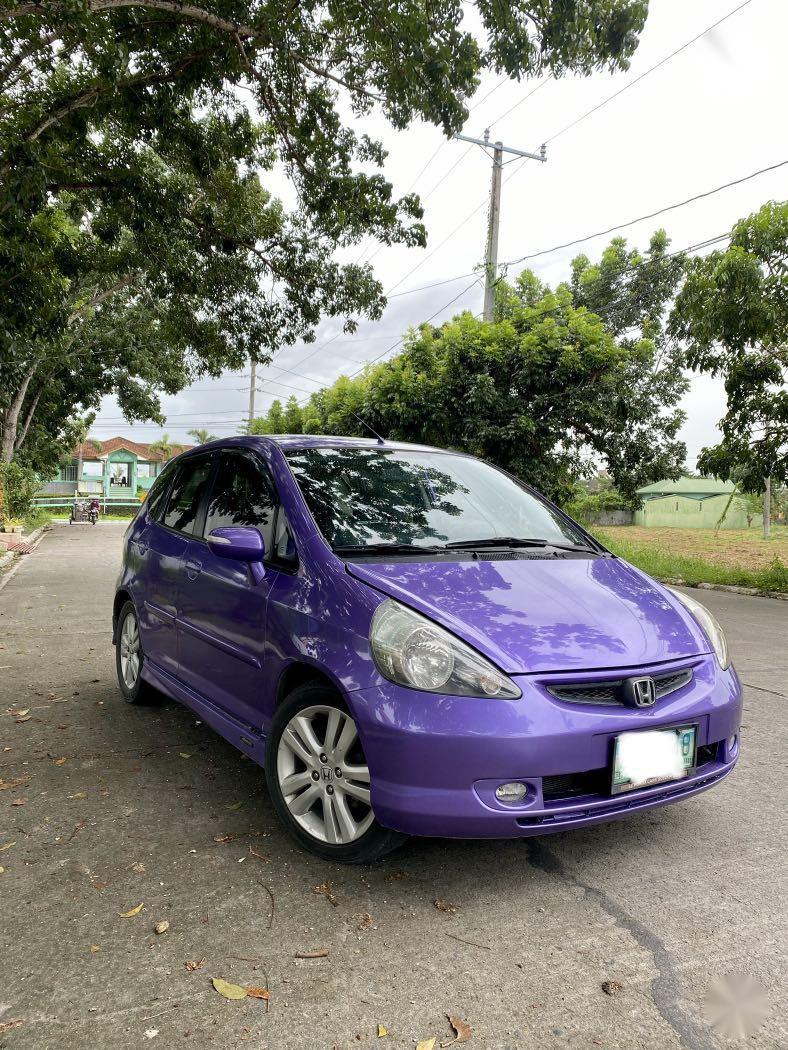Selling Purple Honda Jazz 2005 in Malolos 801212