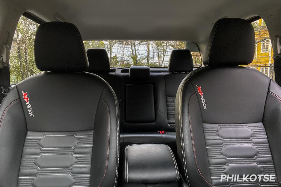 2021 Nissan Navara PRO-4X front seats