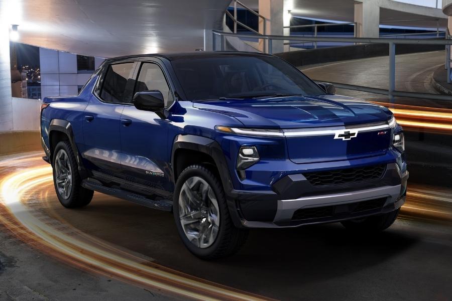 All-electric Chevrolet Silverado pickup truck has over 600km range