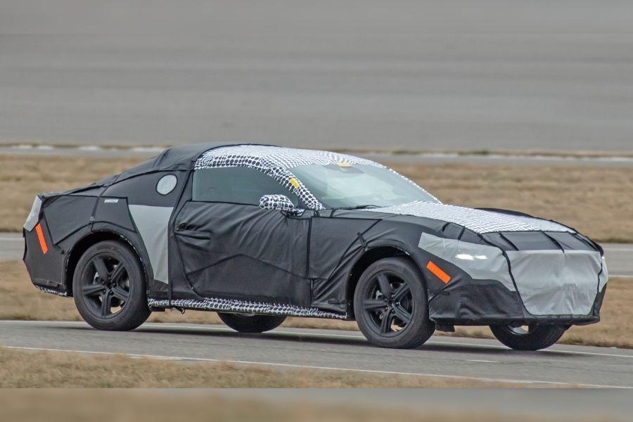 Next-gen Ford Mustang caught testing on public roads 