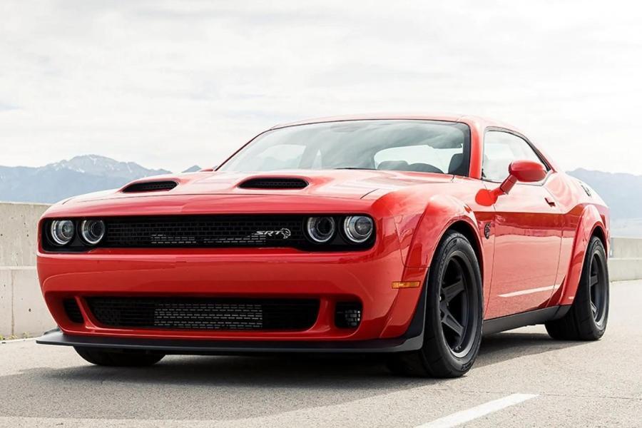 Dodge Challenger overtakes Ford Mustang as 2021 top-selling muscle car in US