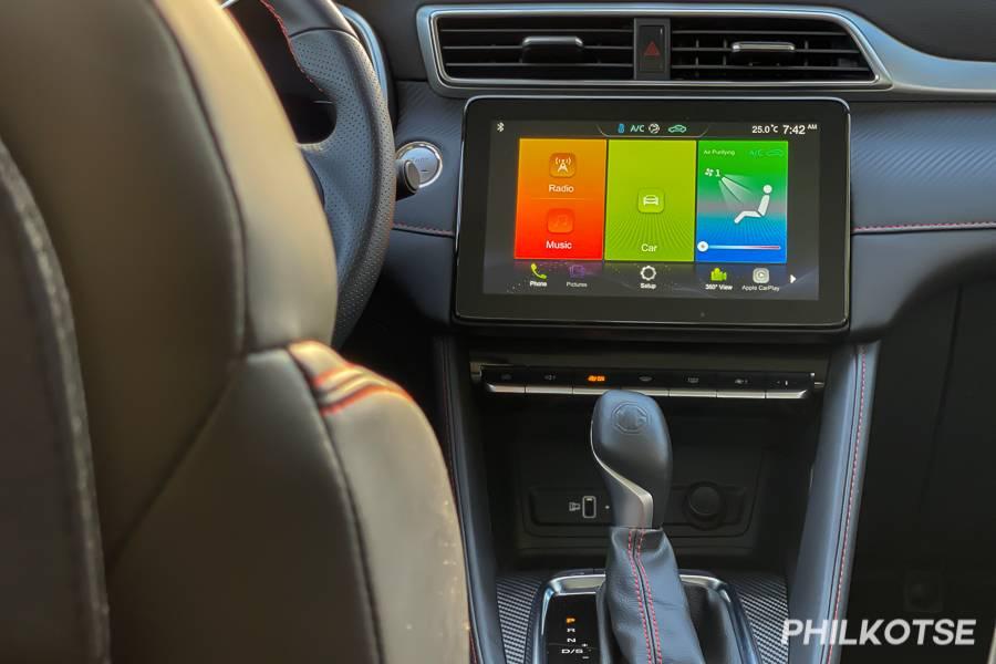 A picture of the MG ZS-T's touchscreen