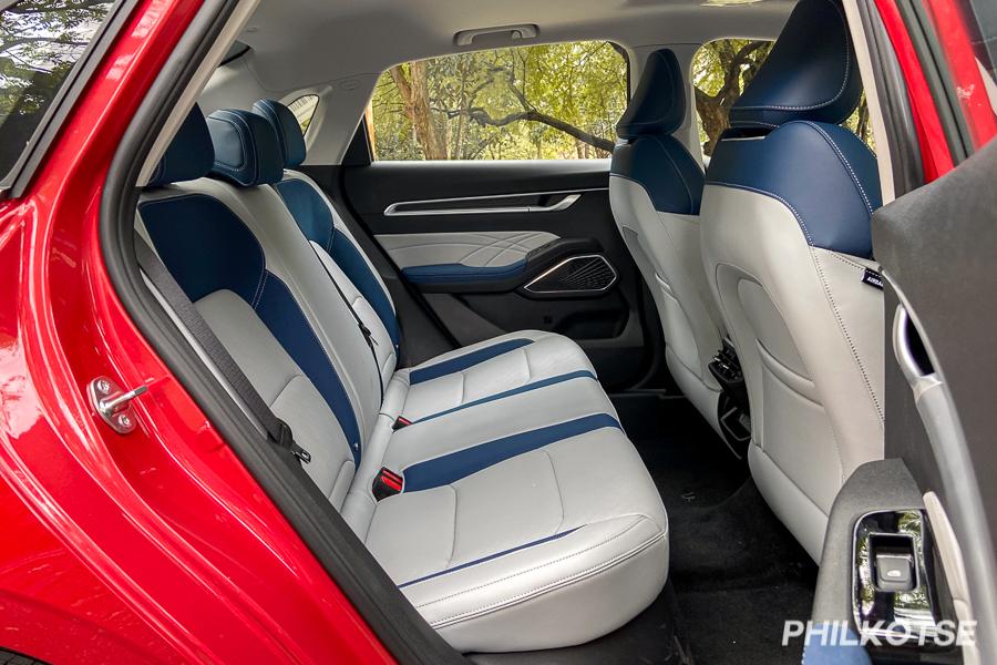 2022 Geely Emgrand rear seats