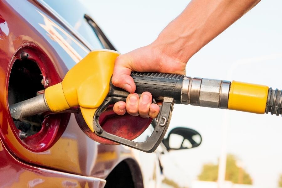 Fuel prices expected to soar P3-5 per liter this week