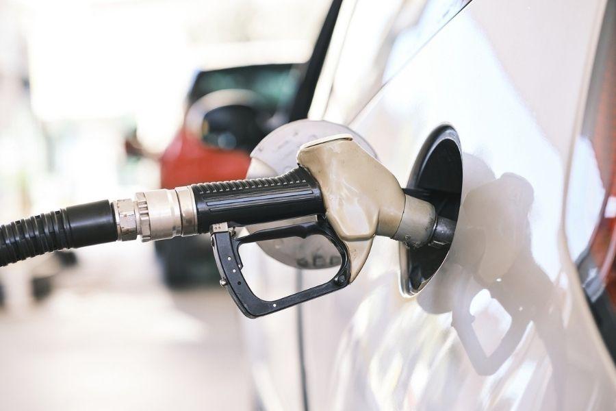 Gasoline prices could reach P100 per liter, DOE Secretary says