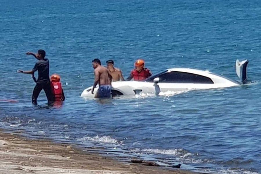 Nissan GT-R rolls into sea at racing event in Cebu