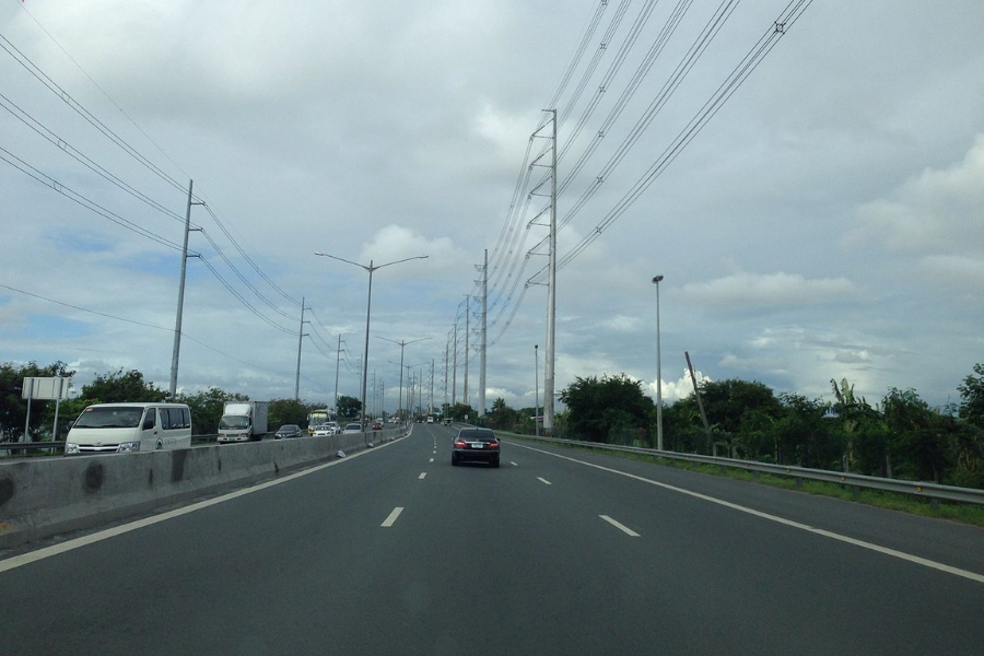 LTO, MPTC join forces to implement traffic rules on expressway