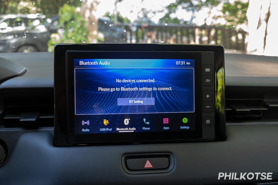 A picture of the HR-V V Turbo's touchscreen headunit.
