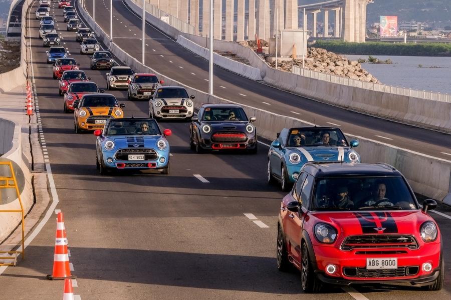 Mini owners drive through Cebu’s iconic CCLEX bridge