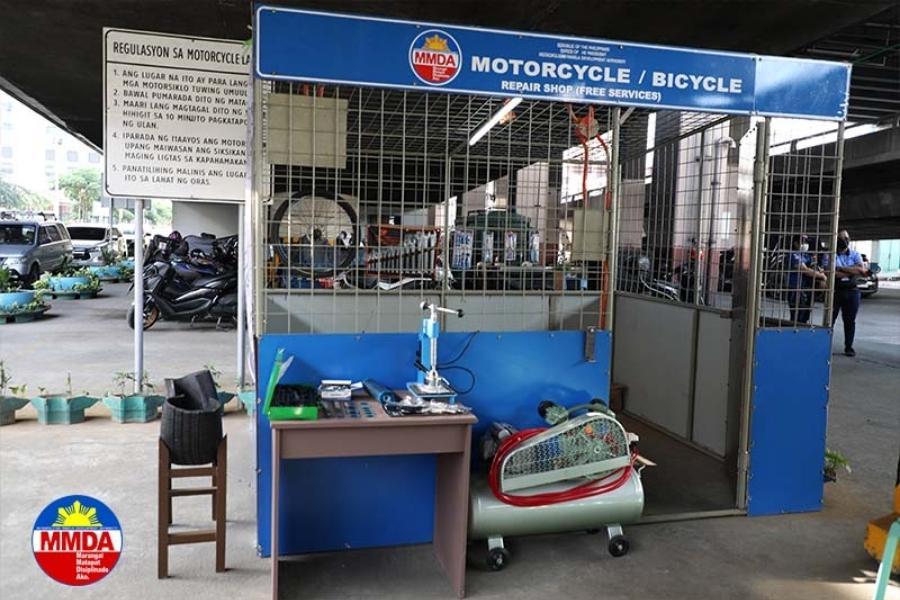 MMDA opens motorcycle, bicycle repair station in EDSA
