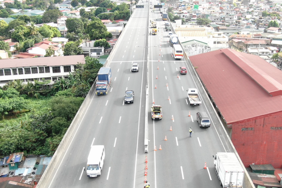 NLEX Corp. holds safe expressway driving seminar for truckers