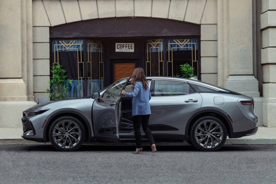 Toyota crown crossover
