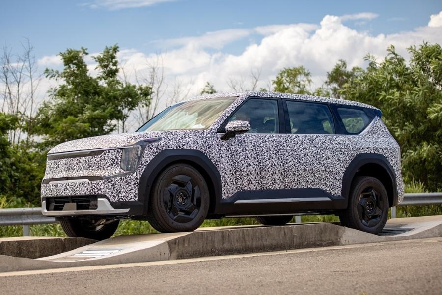 Kia EV9 all-electric SUV enters final testing phase