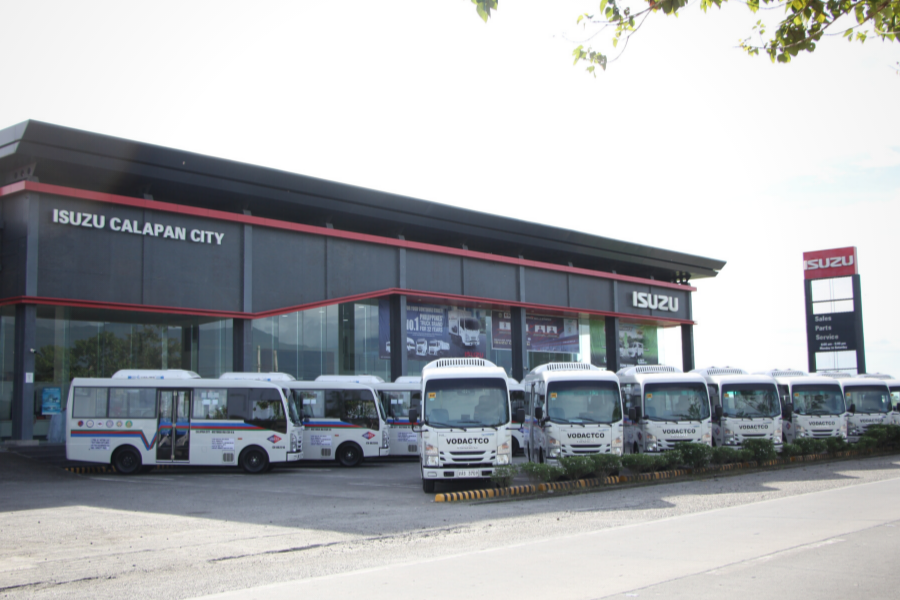 Isuzu PH turns over 28 units of NLR PUVs in Oriental Mindoro