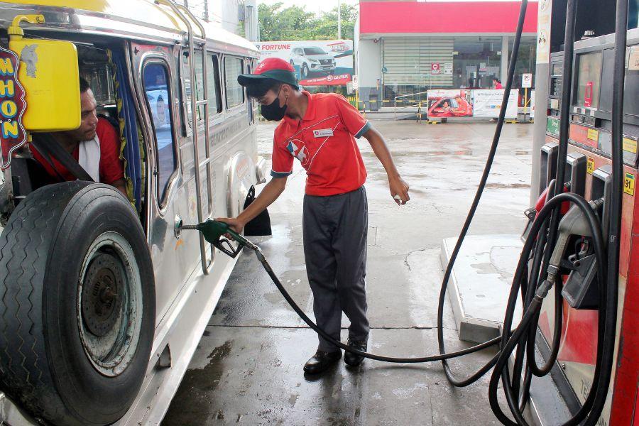 Fuel prices expected to go down week of October 4