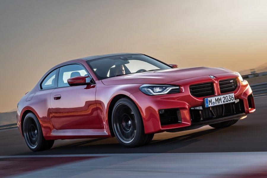 2023 BMW M2 packs 453 hp in dynamic subcompact form   