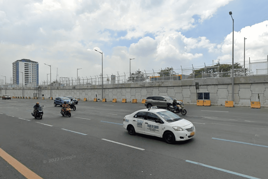 Metro Manila mayors approve exclusive motorcycle lane on Commonwealth