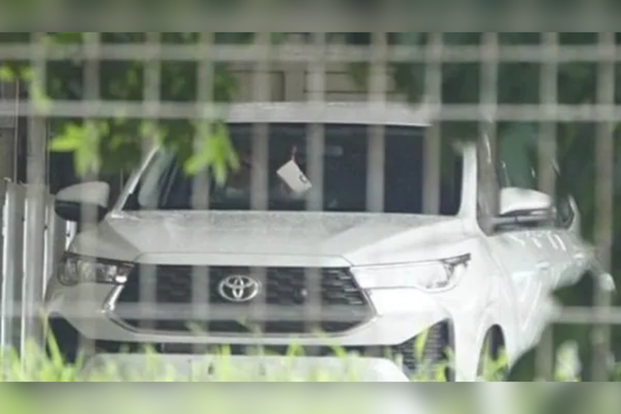 Alleged all-new 2023 Toyota Innova Hybrid spotted 
