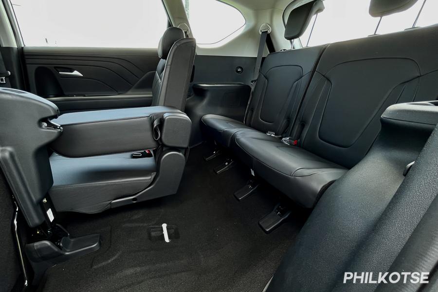 A picture of the Hyundai Stargazer's third-row seating