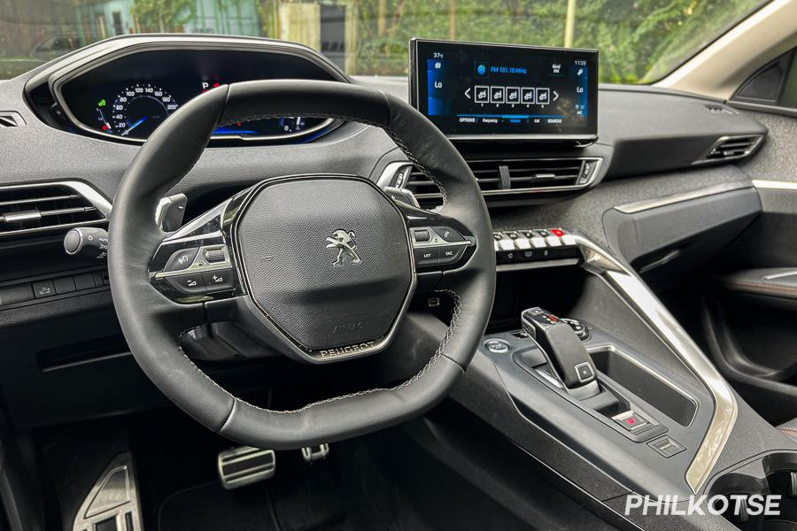 Peugeot i-Cockpit in the 5008