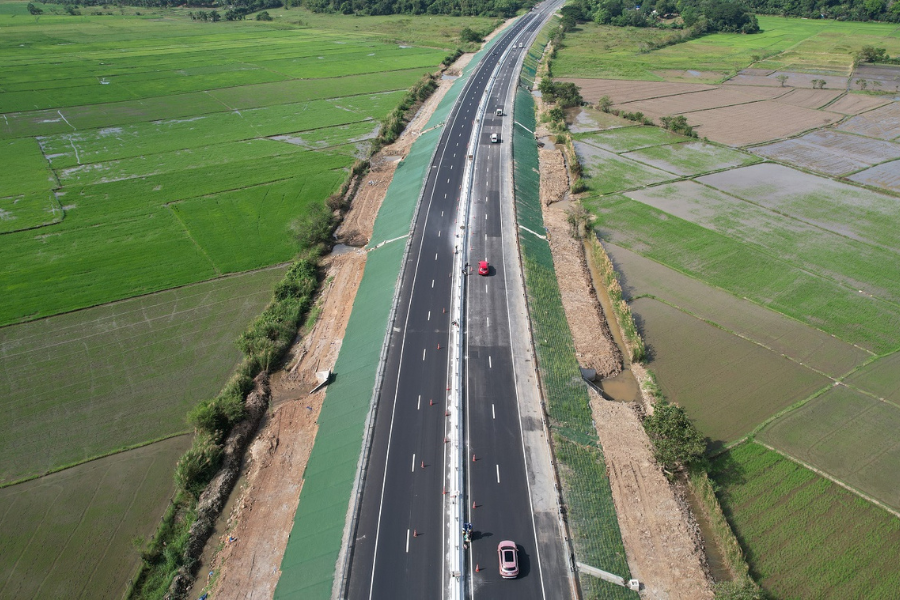 SCTEX Dinalupihan road raising project now complete 