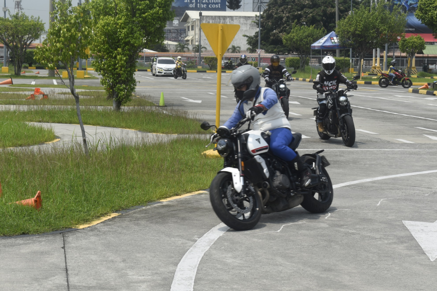 Honda PH, Autohub team up to promote safe riding and driving