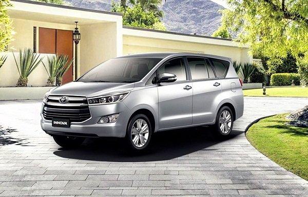 While it looks more basic in comparison to the Xpander, the Innova's design has a certain sleekness to it