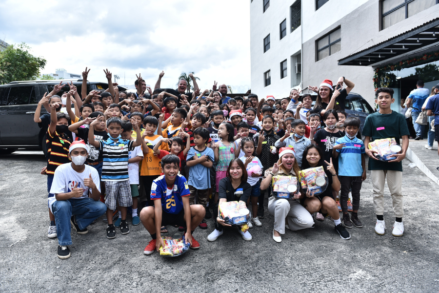 Ford PH holds Christmas party for underprivileged communities