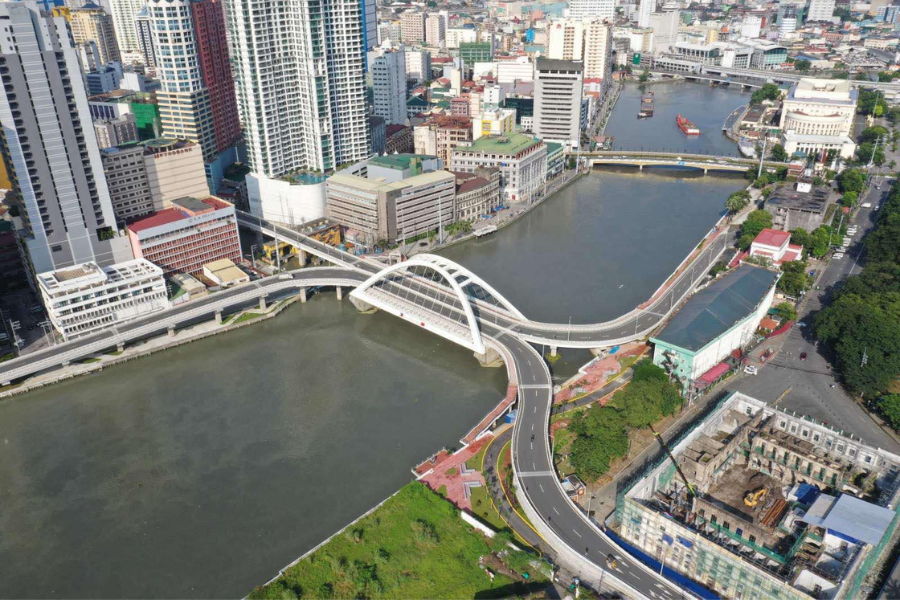 Binondo-Intramuros Bridge linear park, pedestrian stairs now open
