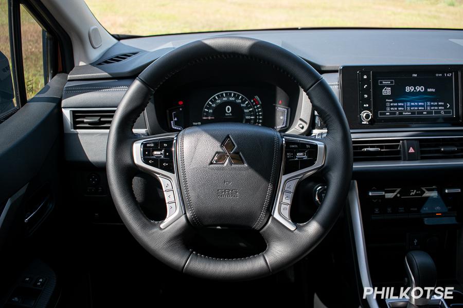 A picture of the Xpander Cross' steering wheel