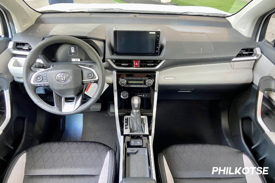 Toyota Veloz' front cabin