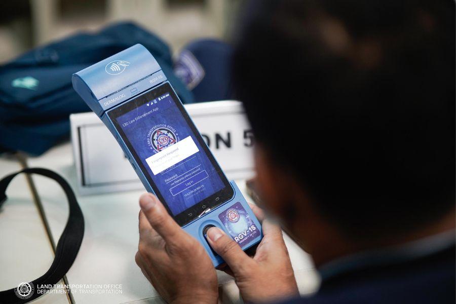 LTO personnel to use automated handheld devices in traffic violations 