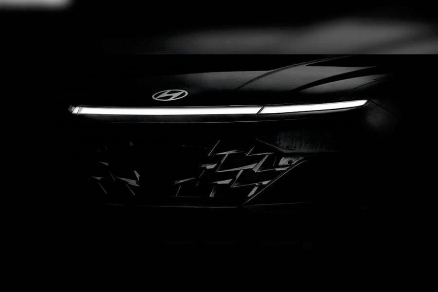 Next-gen Hyundai Accent to come with Staria-like daytime running lights
