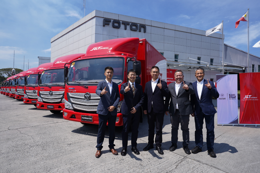 Foton PH turns over 300 trucks to J&T Express