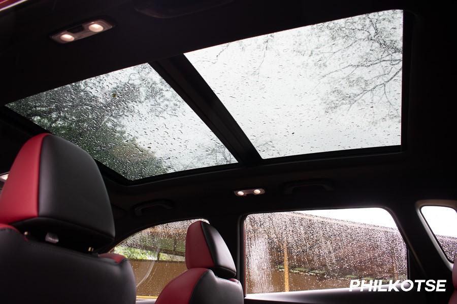 A picture of the CS35 Plus's sunroof