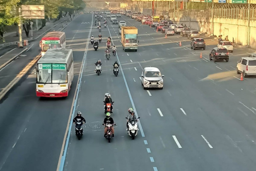 Can exclusive motorcycle lane be effective? [Poll of the Week]