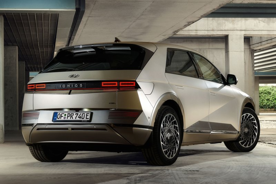 The Ioniq 5 from the rear