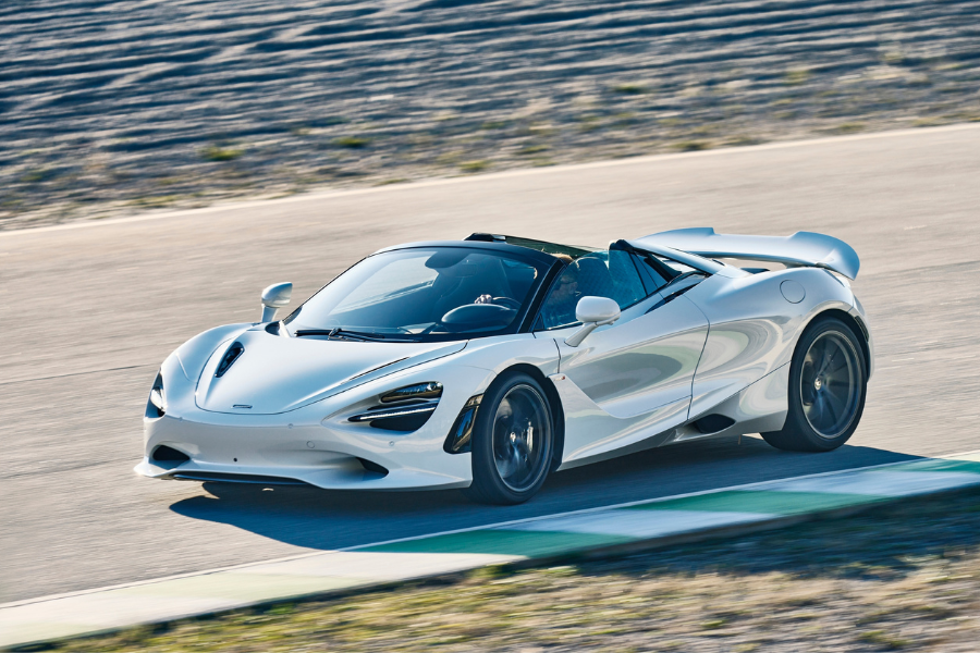 2024 McLaren 750S debuts with 740hp V8 engine