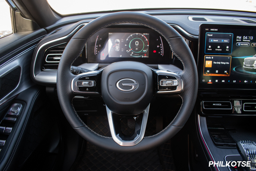 A closer picture of the GS8's steering wheel