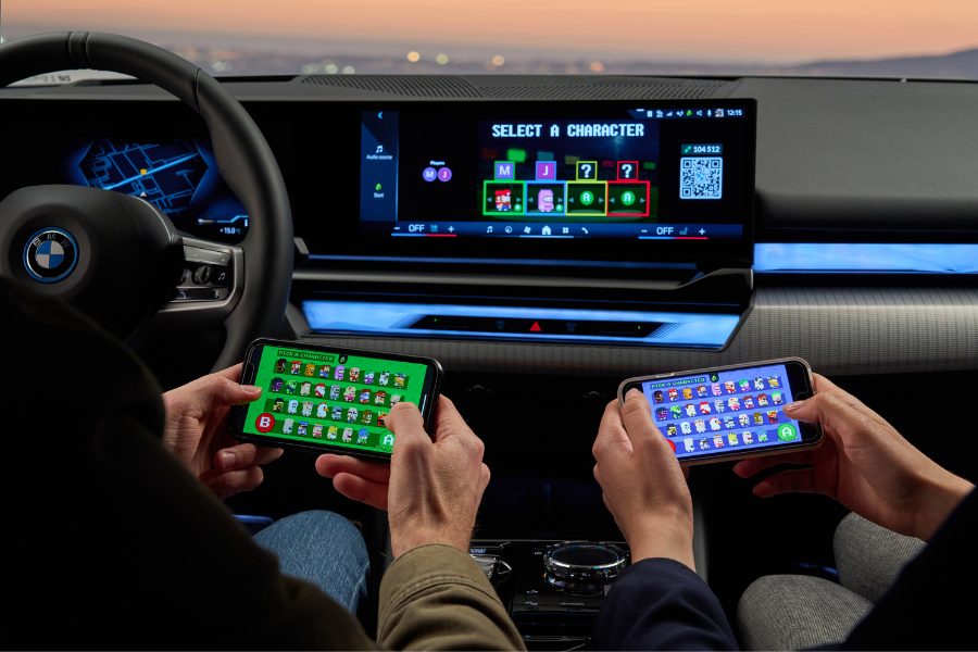 Next-gen BMW 5 Series allows in-car multiplayer games via smartphones