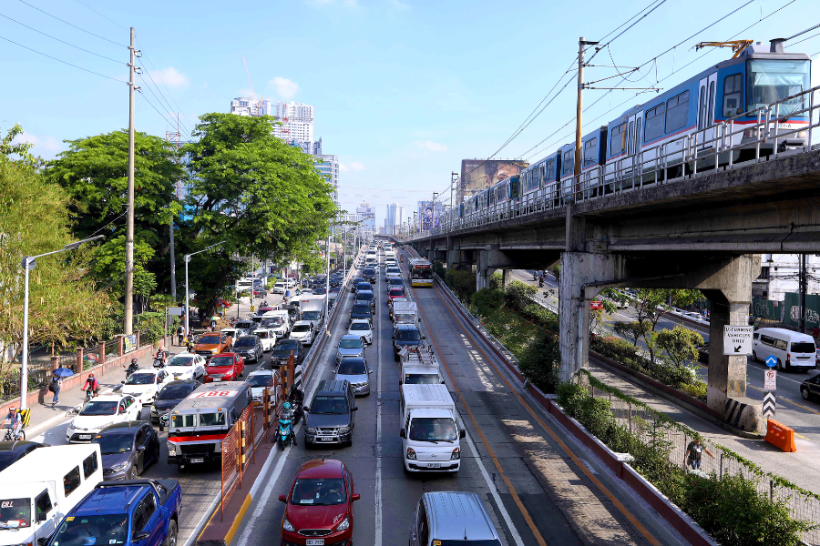 MMDA data shows more vehicle volume but faster average speed in EDSA