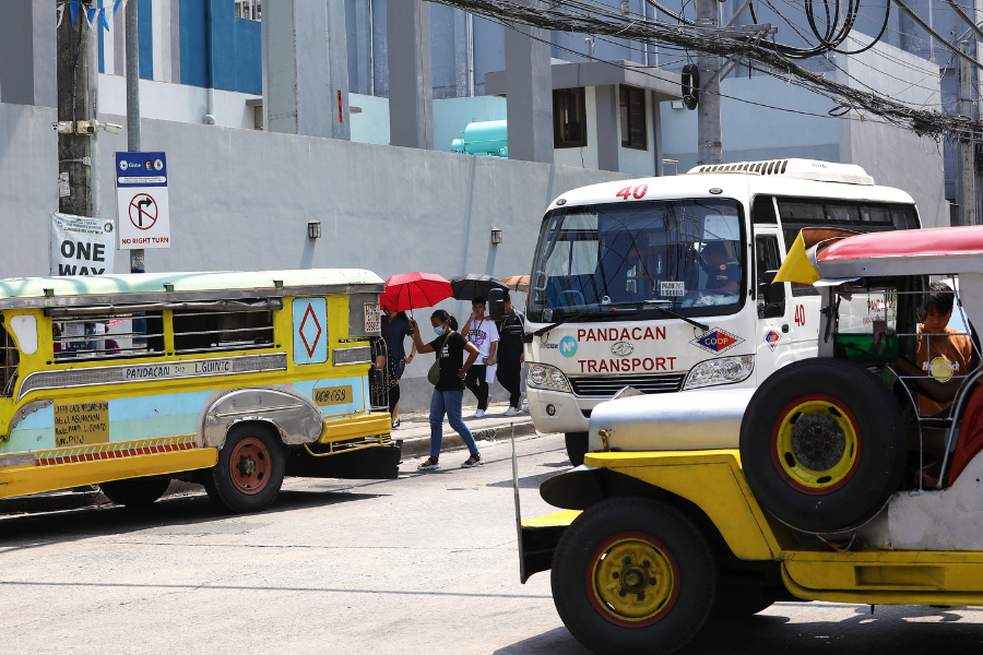 DOTr lifts mandatory face mask, physical distancing in public transport