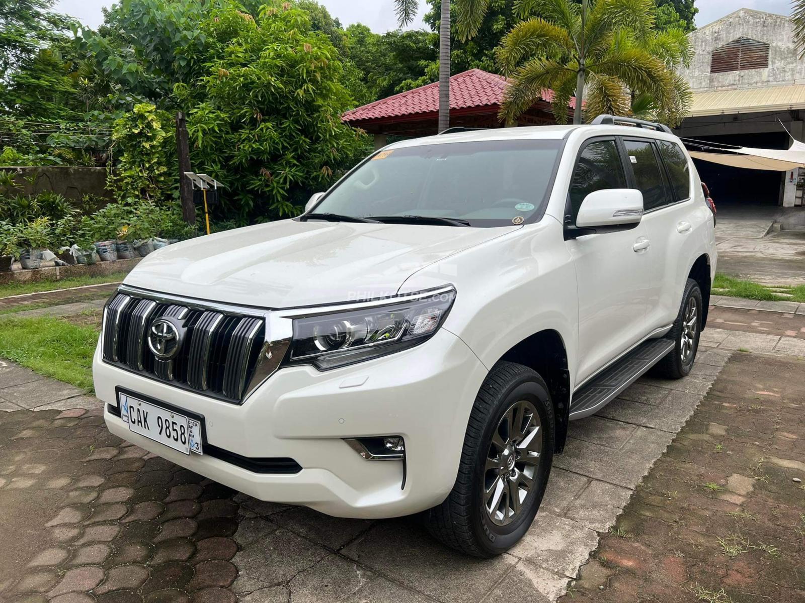 Buy Used Toyota Land Cruiser Prado 2019 for sale only ₱3890000 - ID832168