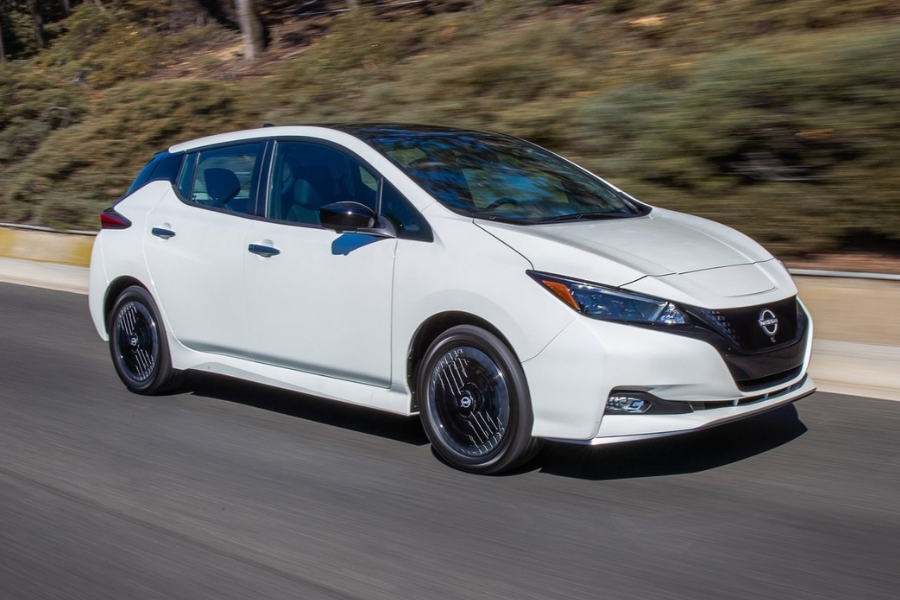 Nissan LEAF leads brand’s global one million EV sales milestone