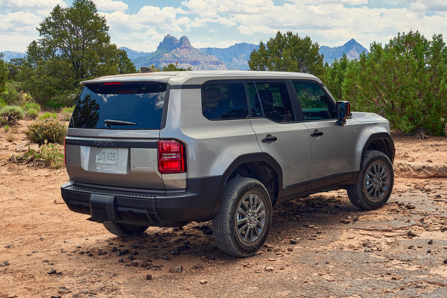 2024 Toyota Land Cruiser Prado Old vs New: Spot the Differences