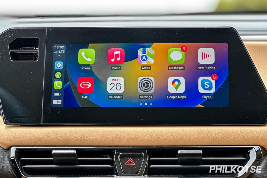 GS3 Emzoom's touchscreen infotainment system