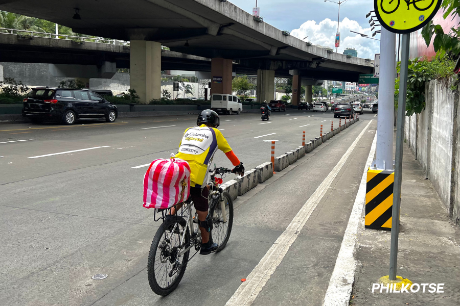 MMDA considers allowing motorcycles on EDSA bike lane