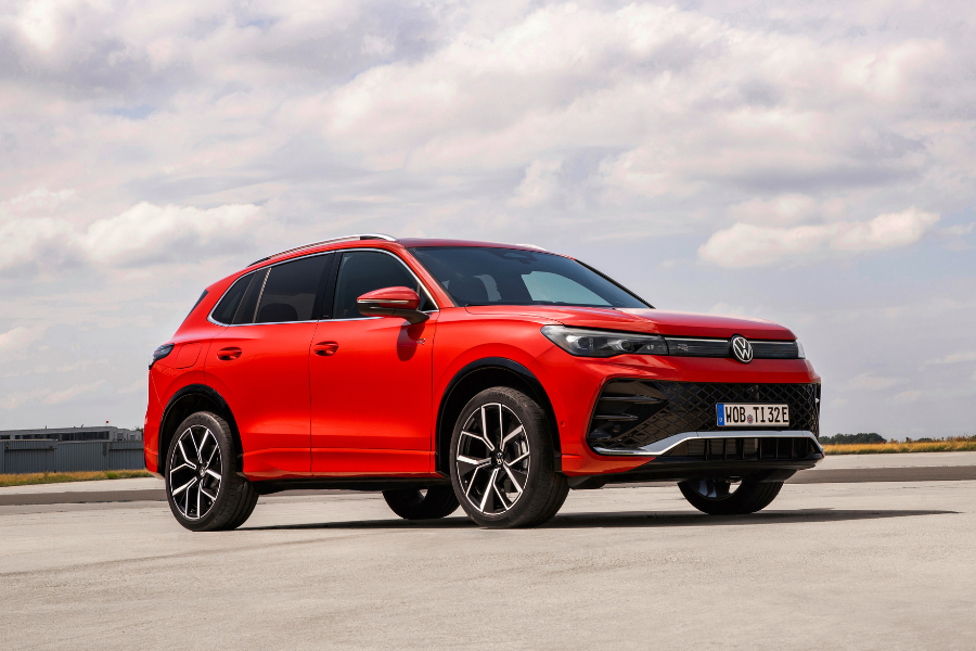 2024 Volkswagen Tiguan debuts with PHEV variant, sleeker design