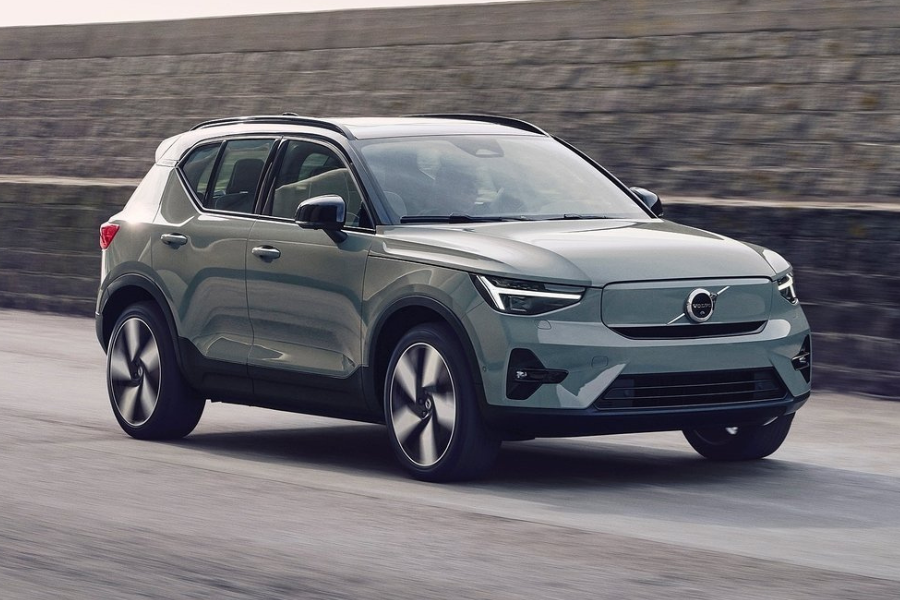 Volvo to phase out diesel cars by early 2024 in favor of EVs
