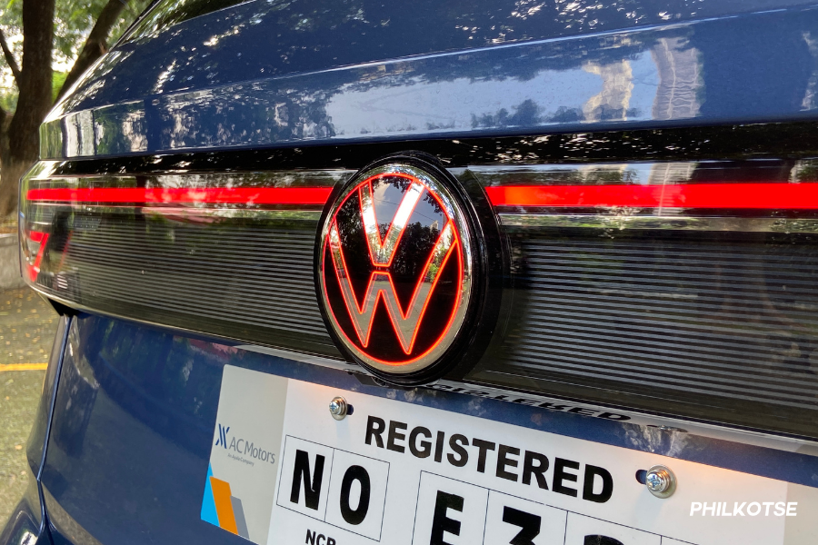 2024 Volkswagen Tharu illiminated rear VW badge